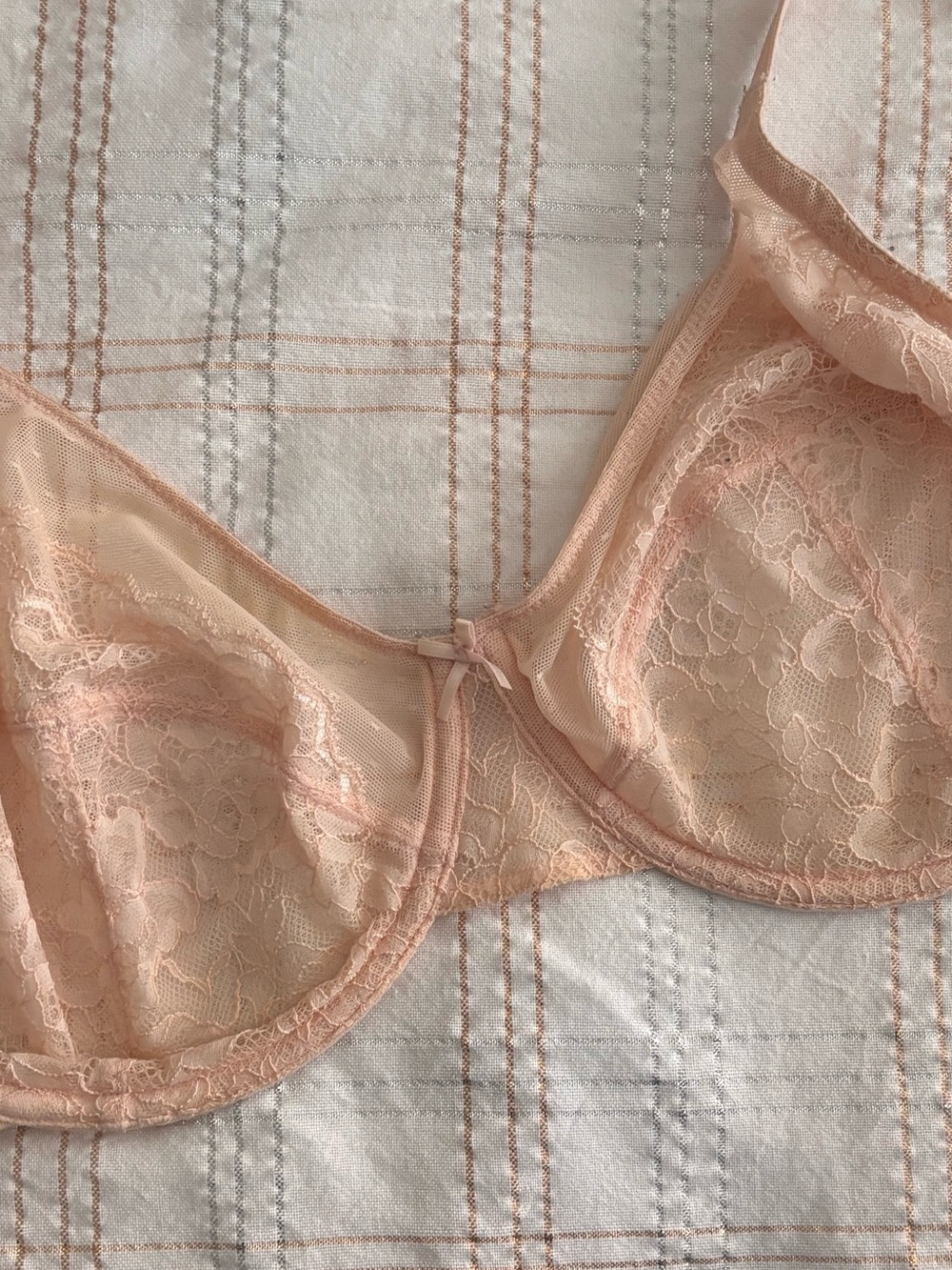 Lace Underwire Bra in Soft Peach